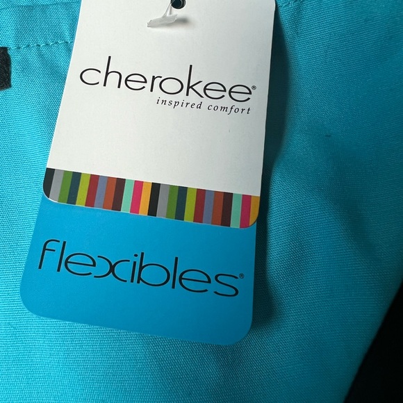 Cherokee Women's Infinity Mock Wrap Scrubs Top - Picture 11 of 12